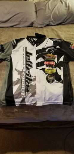 Jet trim zip up