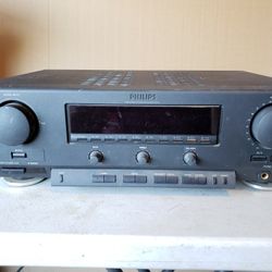 Philips 900 Series FM/AM Stereo Receiver FR910 with Enhanced System Intelligence, Quartz-Locked Digital Tuning