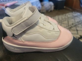 Nike AIR Jordan's Aura 2 Sz 8C (Kids)