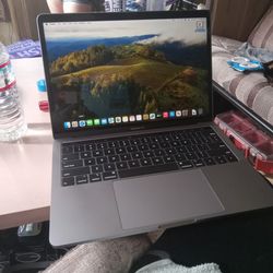 MacBook Pro 2018 I5 Processesor 
