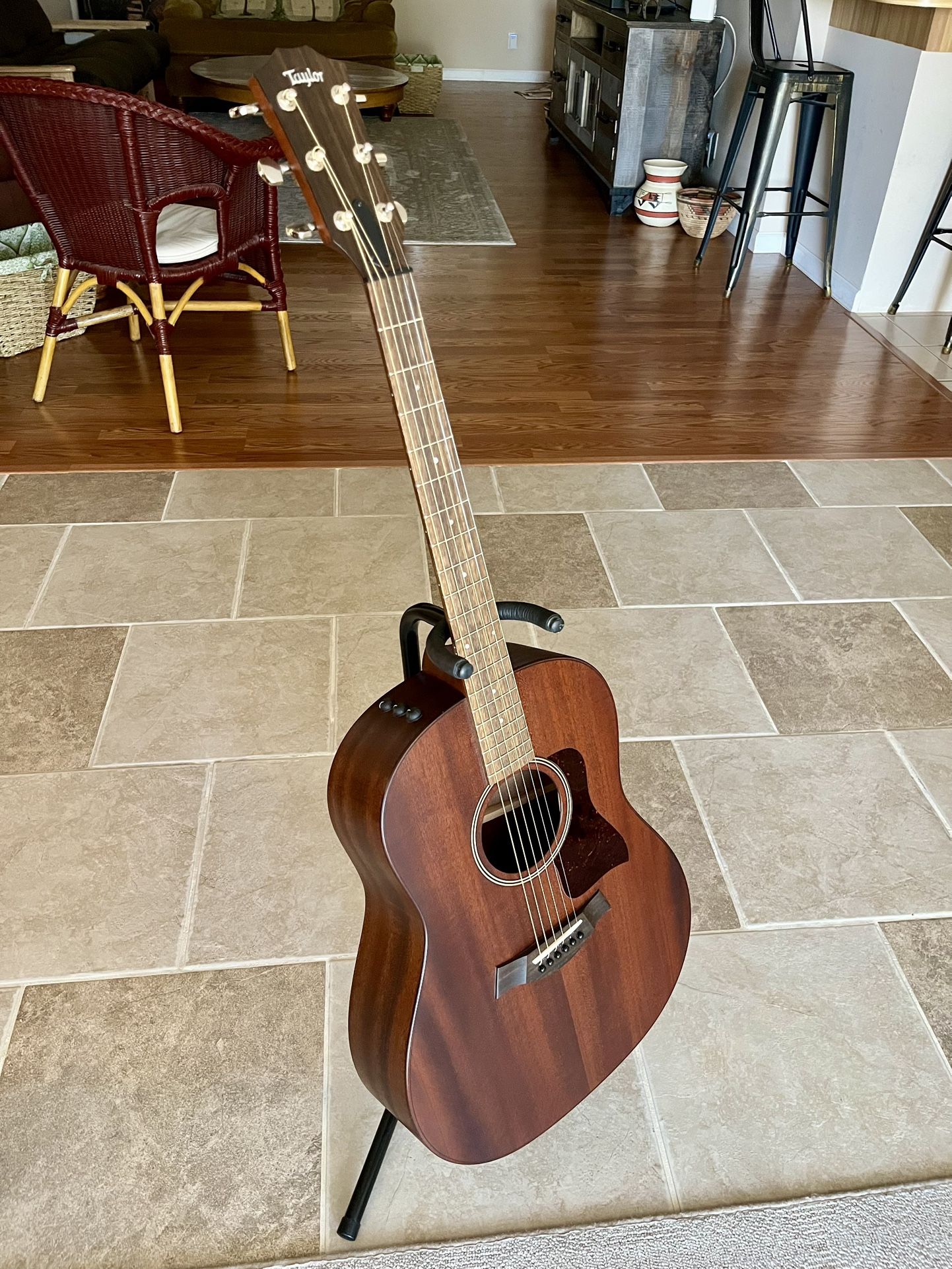Taylor American Dream AD27e Grand Pacific Acoustic-Electric Guitar