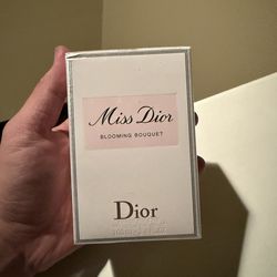 Miss Dior Perfume