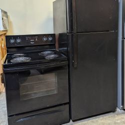 🔥Refrigerator and Stove Combo for Sale!🔥