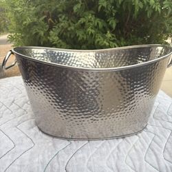 Hammered Metal Tub