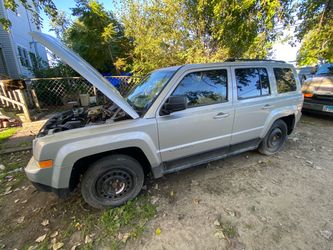 2011 JEEP PATRIOT FOR PARTS