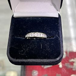 10kt 1TW Real diamond Ring Size 7