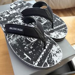 Balenciaga Black Graphic Logo Thong Sandal