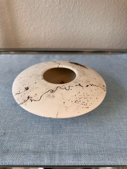 Vintage Horsehair Feather Raku Pottery Seed Pot Squat Vessel Signed D 7.5”