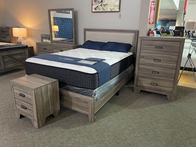  Bedroom Set Queen/King Bed Dresser Nightstand mirror  Chest Options 