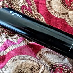 Dyson Corrale™ Cord-Free Hair Straightener – Black Nickel/Fuchsia + Travel Pouch
