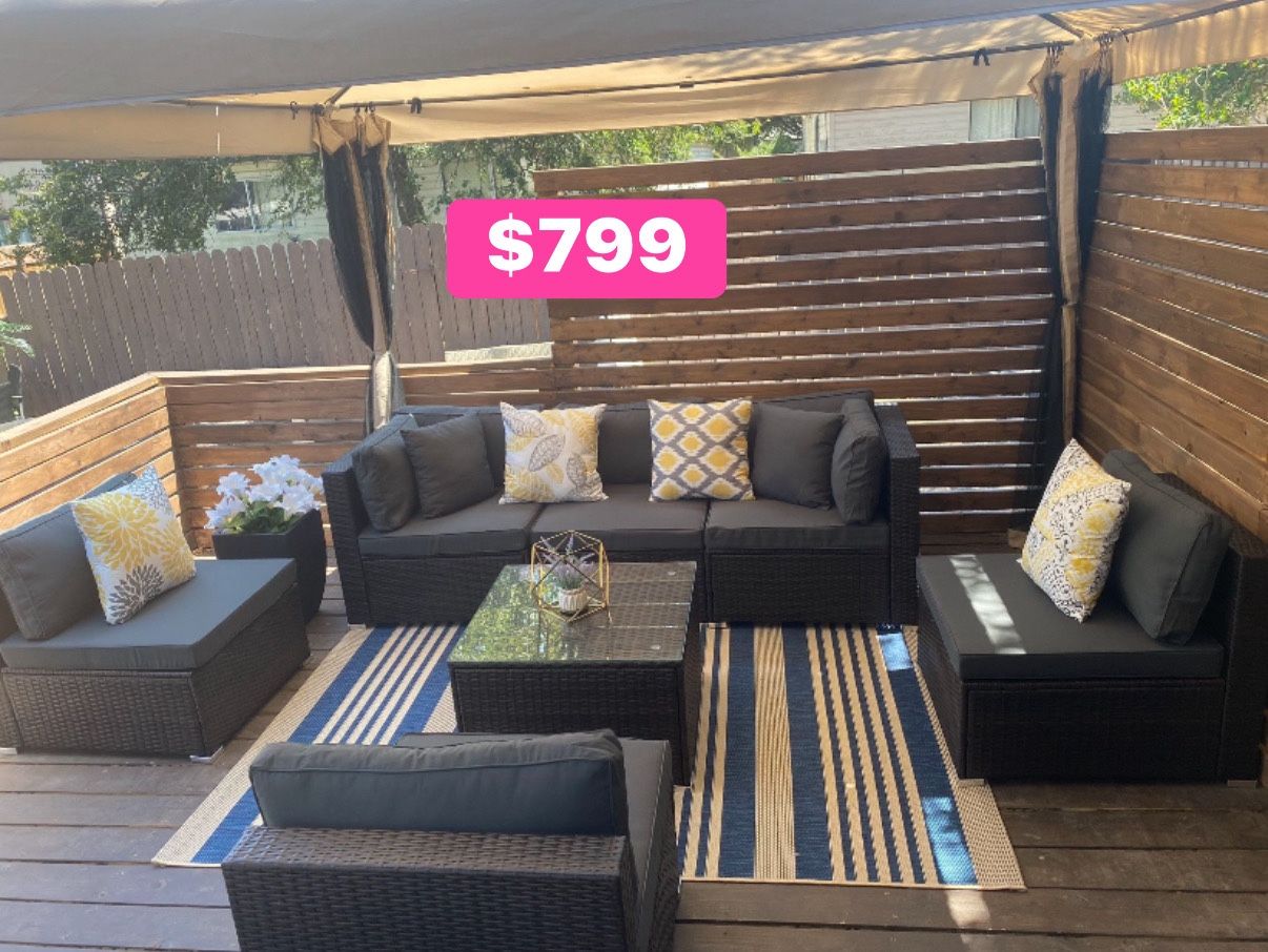 New Inbox Patio Set With Cushions (we Finance And Deliver)