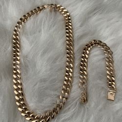 Necklace And Bracelet Set 