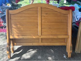 Sleigh bed frame