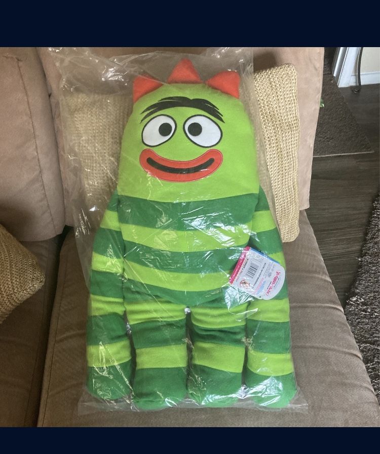 Brobee Yo Gabba Gabba Cuddle Pillow