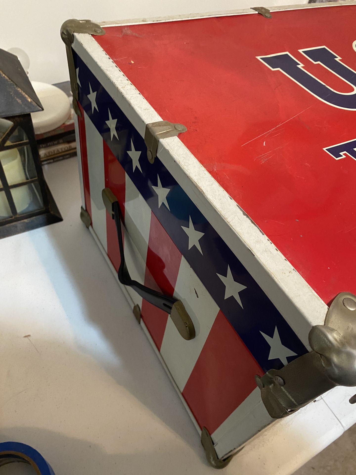 USA 1983 Team Foot Locker Trunk Joshua Enterprises for Sale in