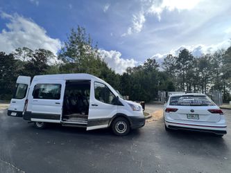 Detailing And Pressure Cleaning