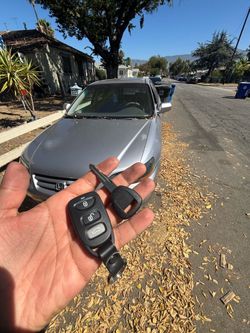 Llaves de autos / car keys