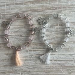 Bracelets 