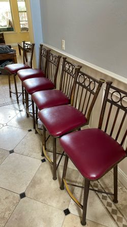 6 Counter-Height swiveling Barstools