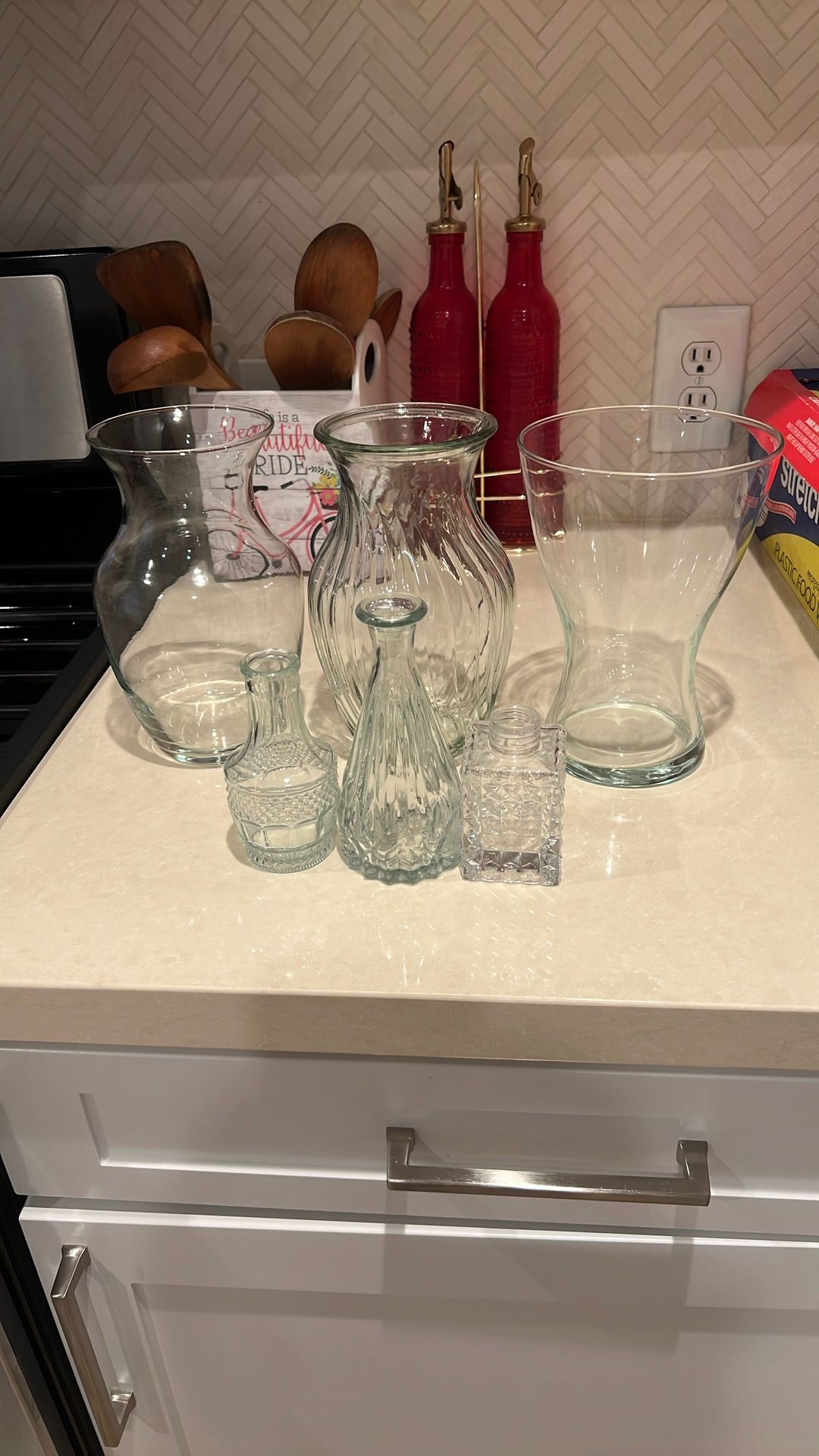 Six Cute Flower Vases All Different Sizes