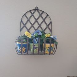 Metal Plant Holder And Puts