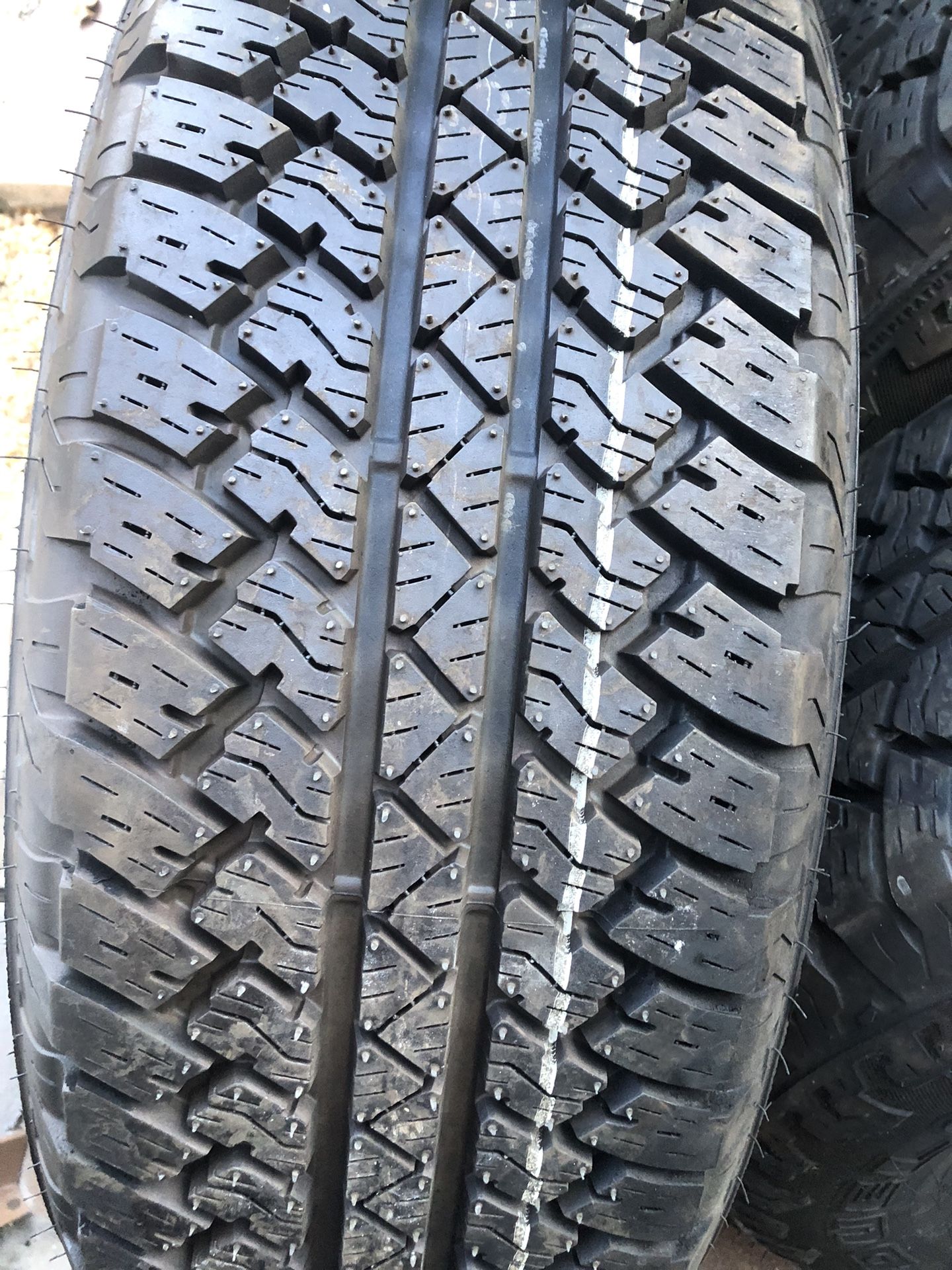 Jeep Wrangler 2022 Wheels And Tires Bridgestone Dueler 255/70/18 for