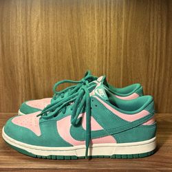 Nike Men's Dunk Low Retro se (Pink-Malachite)