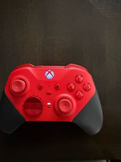 Xbox elite series 2 controller, Turns on but I don’t know much more about it $65
