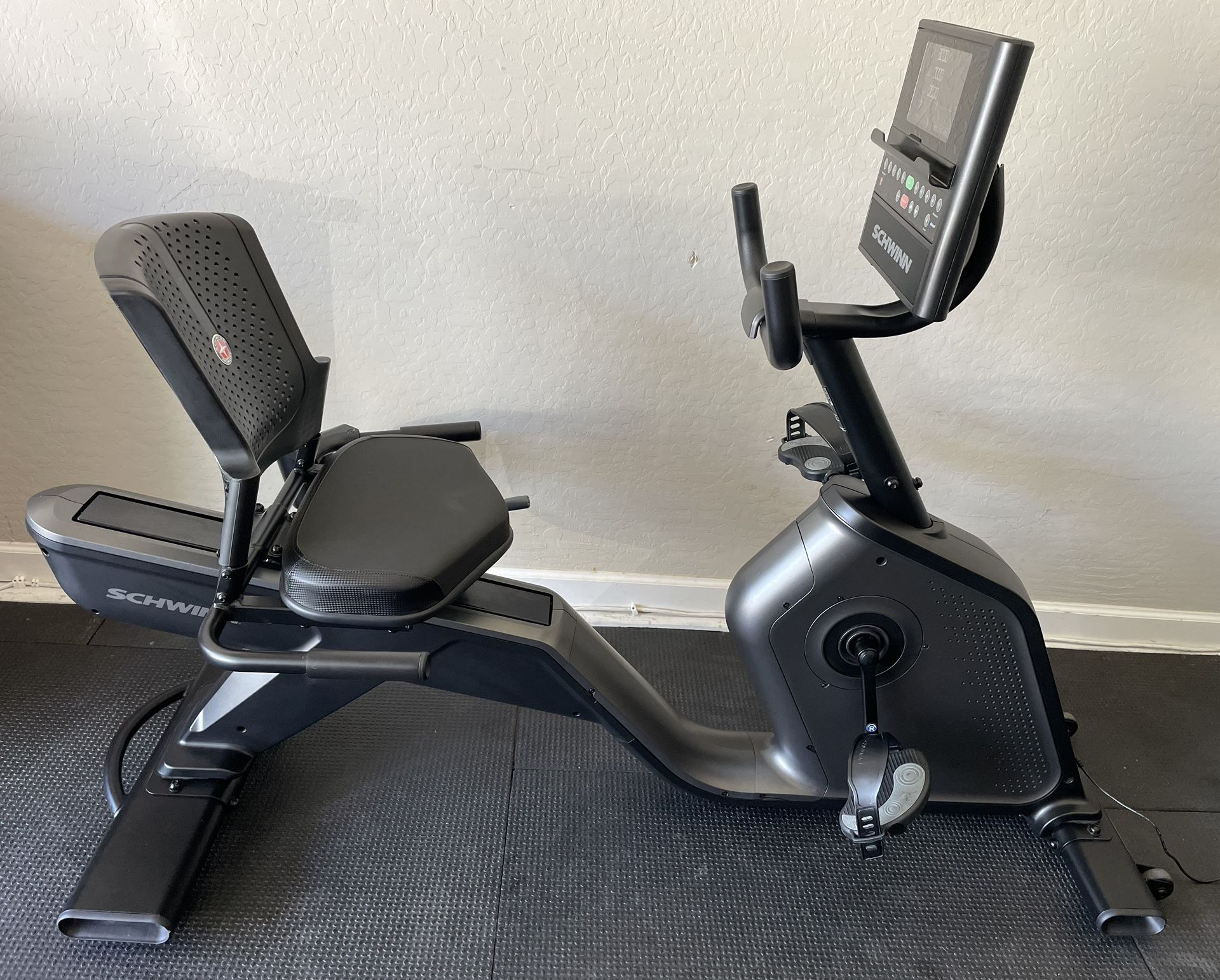 Schwinn 290R Recumbent Bike Sit-Down Exercise Cycling Workout Bicycle Fitness Trainer
