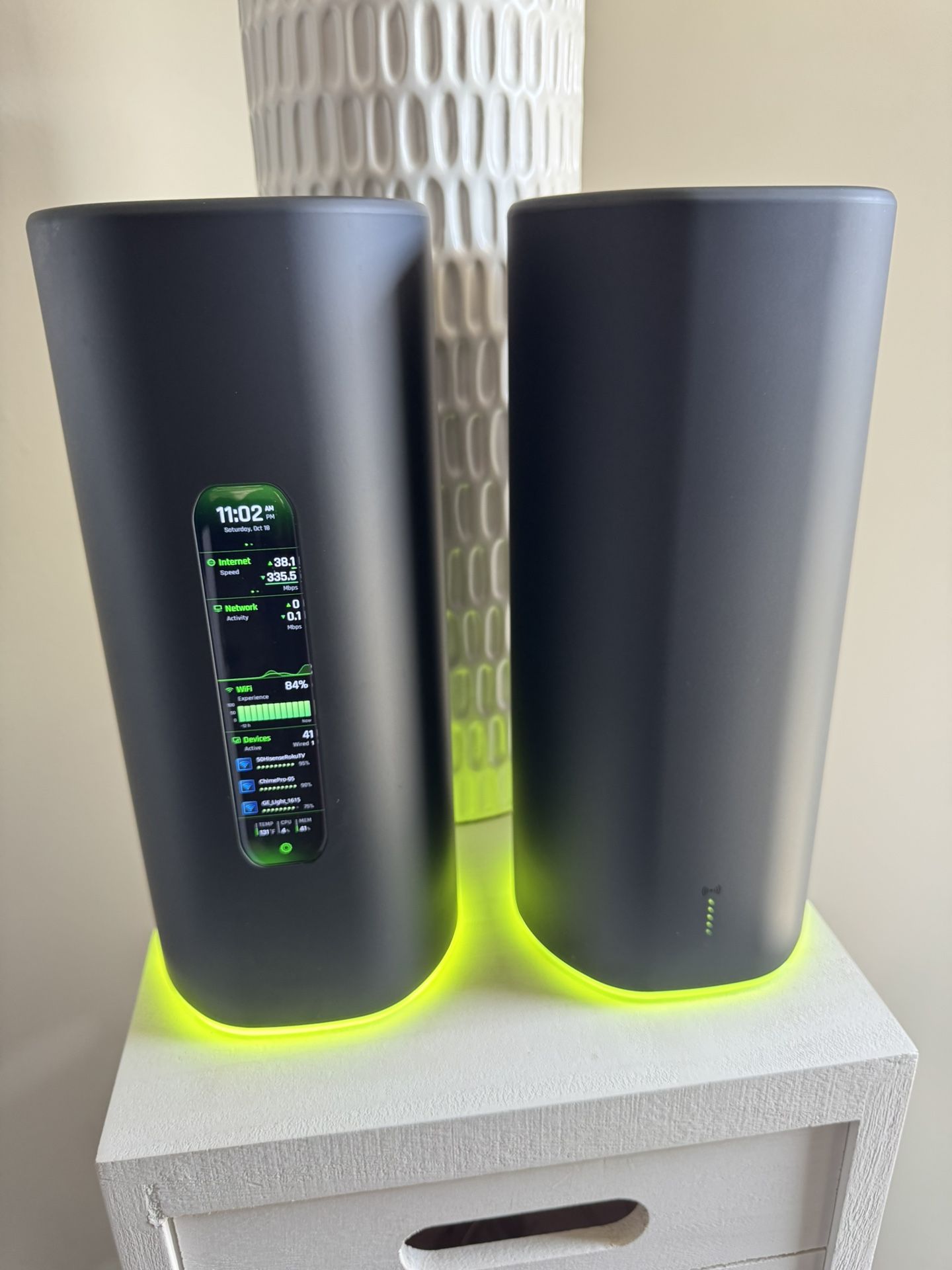 AmpliFi Alien WiFi System with Touchscreen Display
