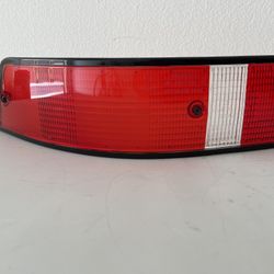 NEW 1974-88 Porsche 911 & 930 Bosch Rear Taillight Passenger Lens 911-631-952-00