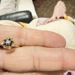 🌹BEAUTIFUL 14K GOLD RING WITH ZAPHIRES AND DIAMONDS 🌹