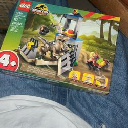 velociraptor escape 76957 (legos)