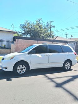 2005 Toyota Sienna