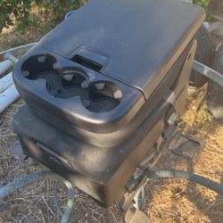 2012-2015 Chevy Silverado Center Front Bucket Seat 