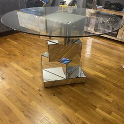 Dinner Set And Coffe Table 