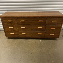 Long Dresser 