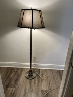 Floor Lamp 52”H In Good Condition $20 Firm On Price