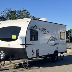 2023 KZ Escape E17 Hatch – Rare Off-Road Model – Fully Loaded – $28,500 OBO (Galt, CA)