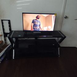 32in Hisense TV And TV Stand