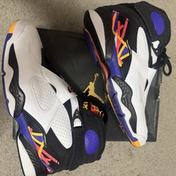 WORN ONCE JORDAN 8 SIZE 11.5 3 PEAT