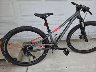 XS frame Mt Specialized Pitch 27.5 wheel New