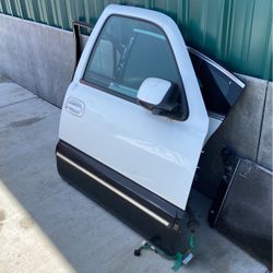 Chevy Door 99-07 RH