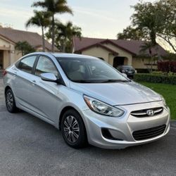 Vendo Hyundai Accent 2016