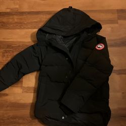 Canada Goose Large/medium/small