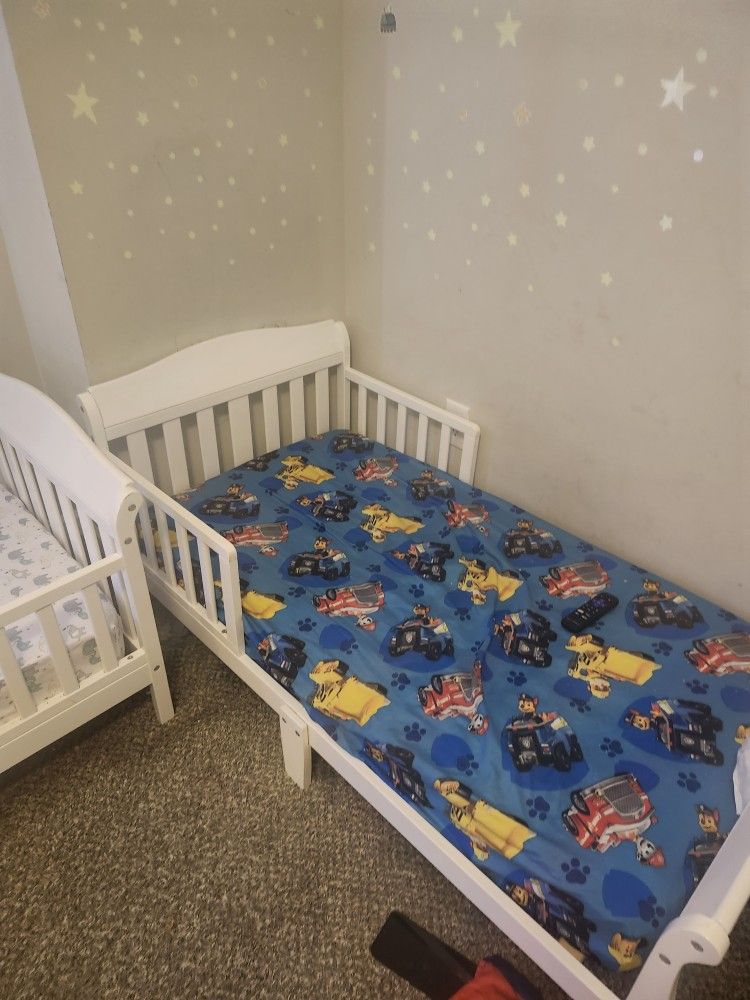 2 Toddler Beds 