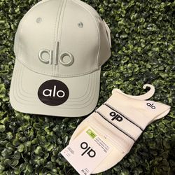 Nwt Alo hat & socks