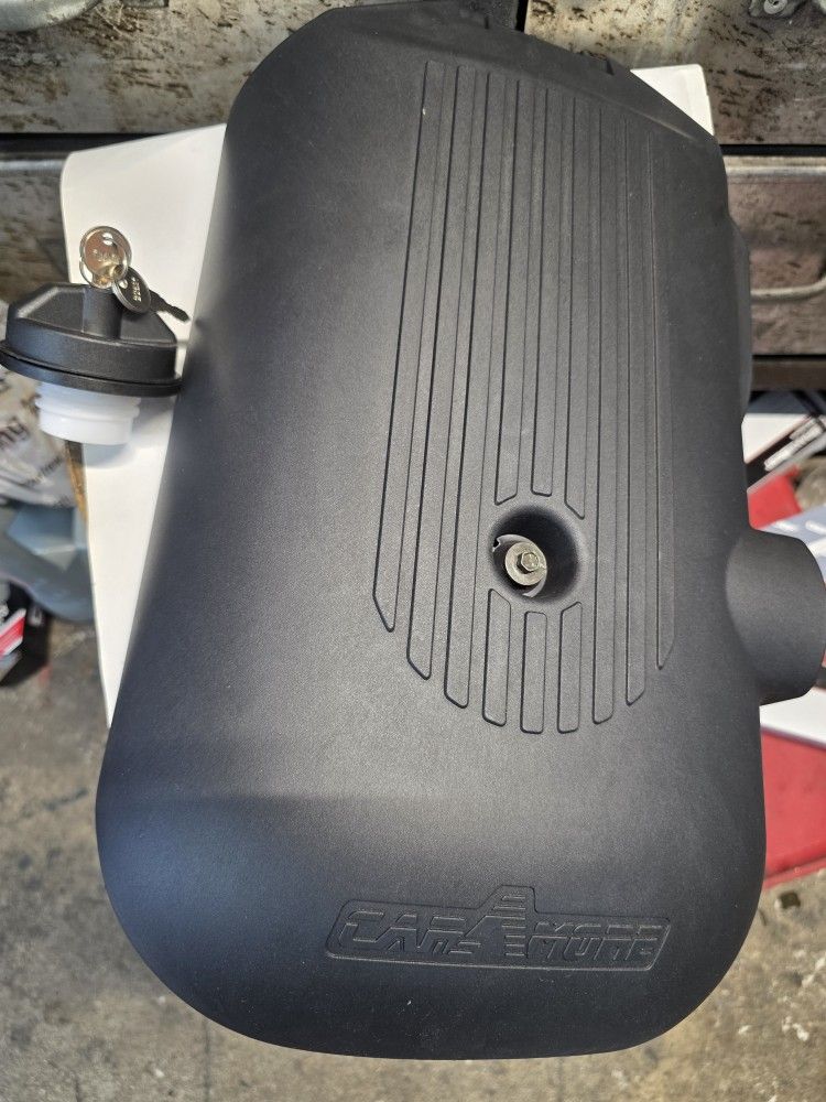 16 pick up chevy engine cover and gas cup with keys new $50