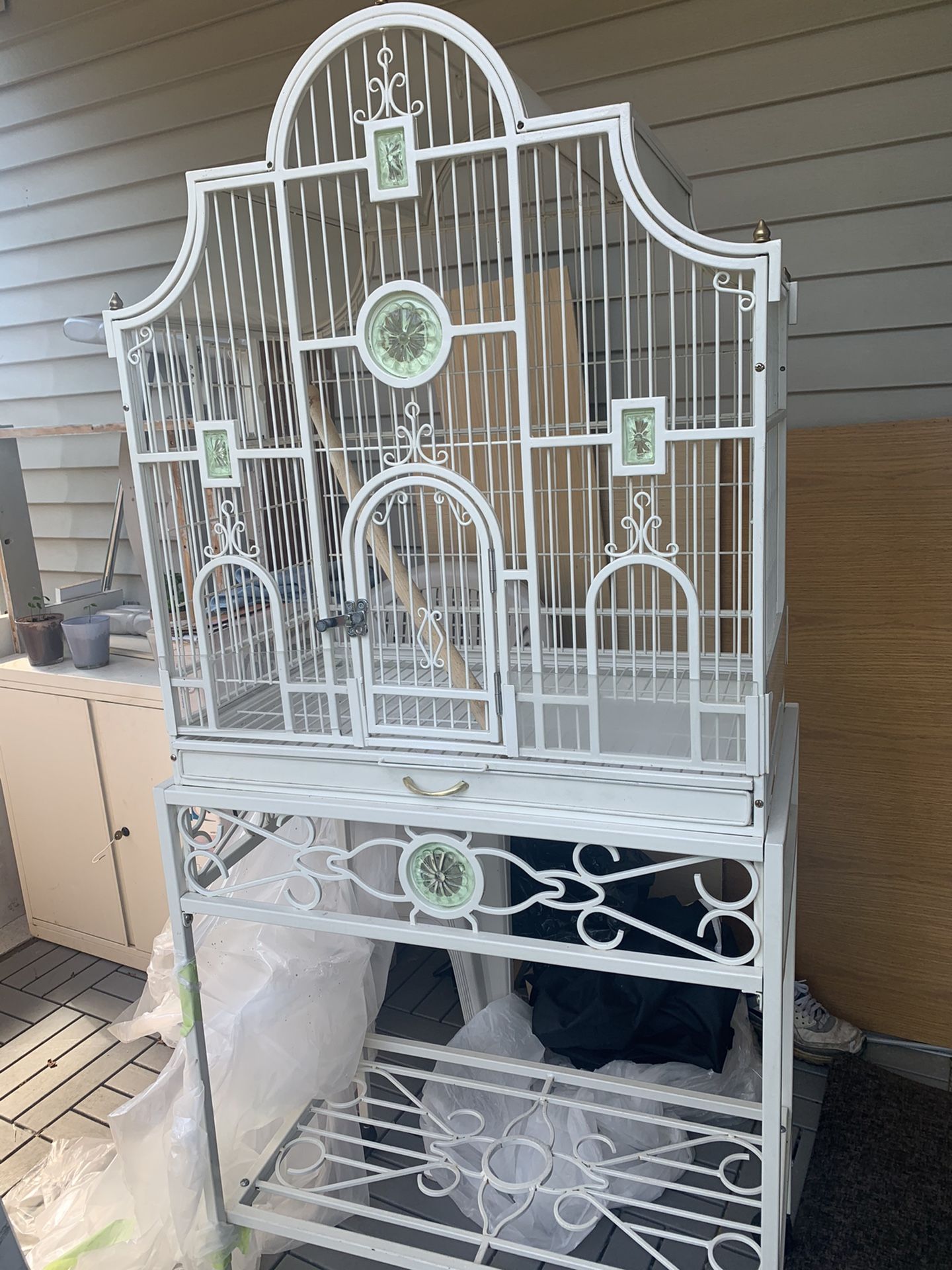 Large cage for big bird