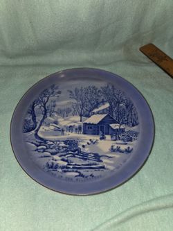 The Homestead in Winter - Currier & Ives collectible plate￼